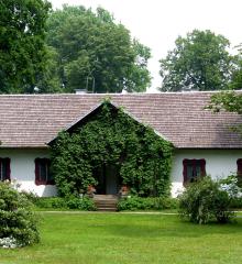 Muzeum Dwór w Dołędze