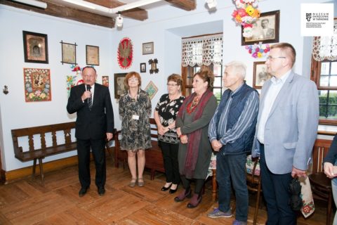 Zalipie w Tarnowie – otwarcie wystawy „W malowanej chacie Felicji Curyłowej” [FOTO]